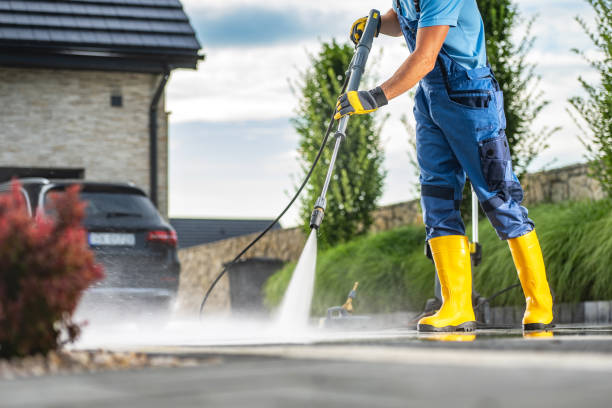 Why Choose Our Certified Pressure Washing Experts for Your Project Needs in Stony Point, MI?